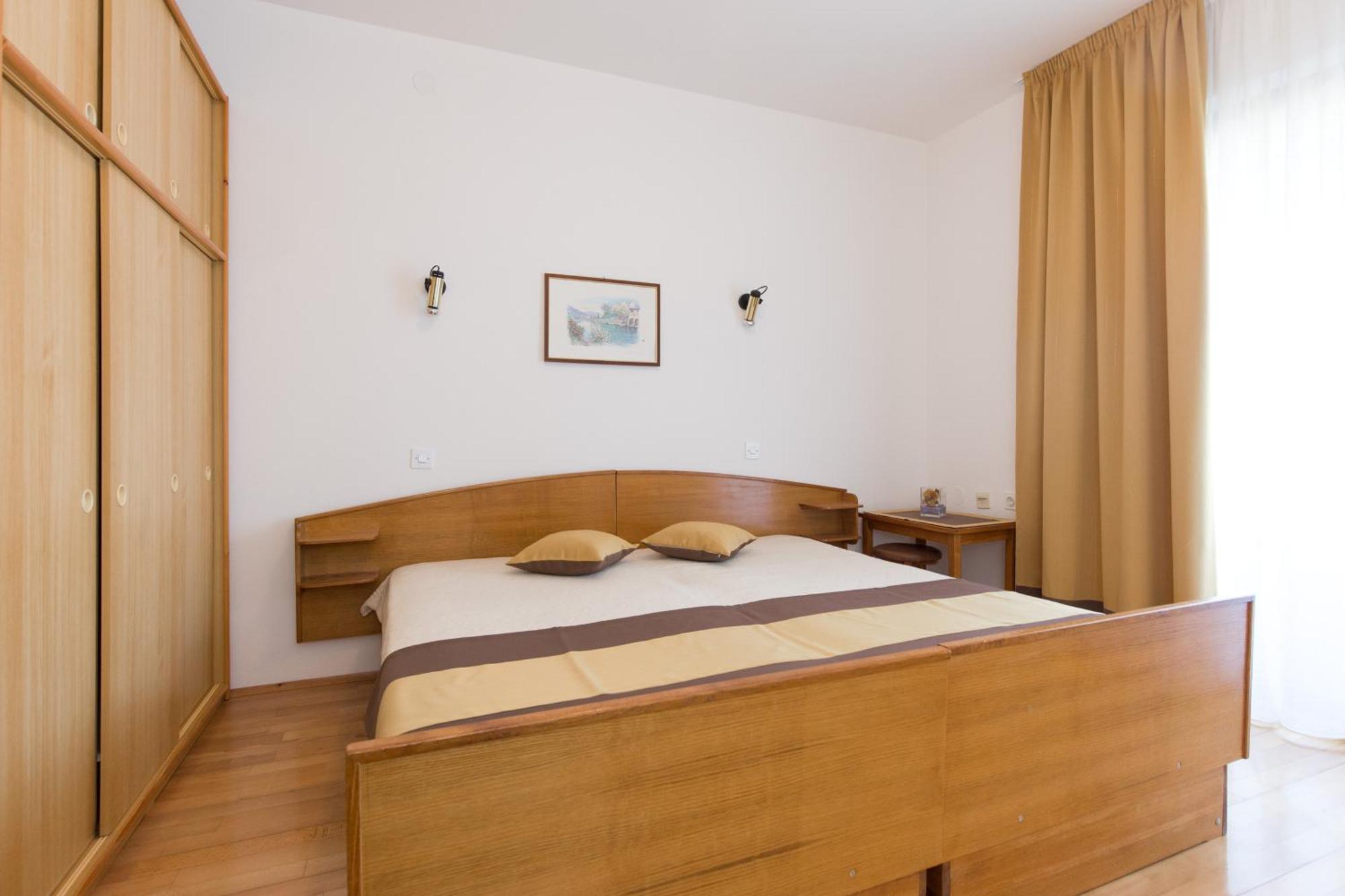 Apartment & Room Dinka, Krk Krk Town Oda fotoğraf
