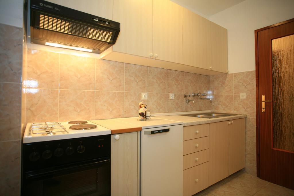 Apartment & Room Dinka, Krk Krk Town Dış mekan fotoğraf