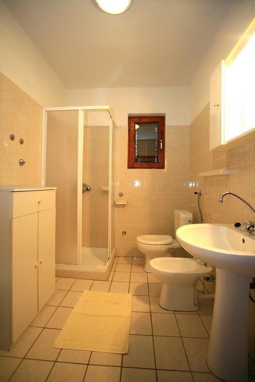 Apartment & Room Dinka, Krk Krk Town Dış mekan fotoğraf
